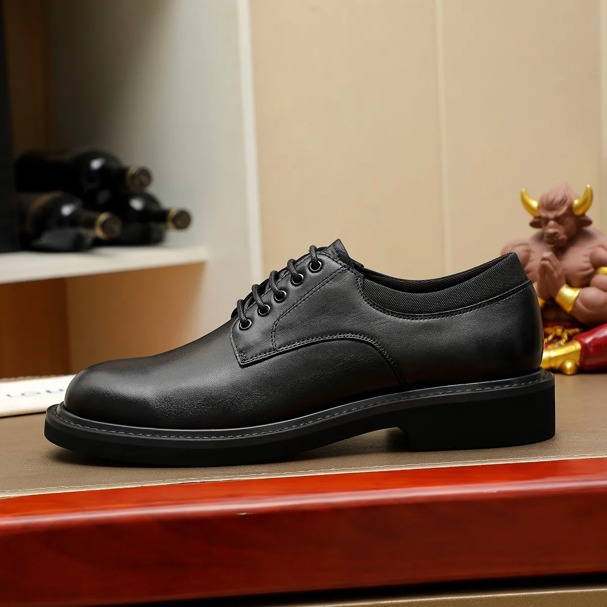 Men's shoes 💰 660 💰 Louis Vuitton LV ® 🆕 model 🔛Full shoe counter, first layer cowhide, 🐂leather lining casual shoes for men, super soft outsole, essential for driving. Counter synchronization, original first layer cowhide, completely 1:1 mold customization🌹top version, color optional! Number: 39-44 (customized at 38.45)
